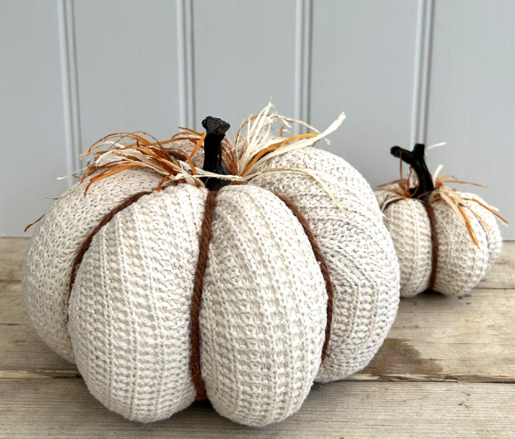 Knitted pumpkin - Large