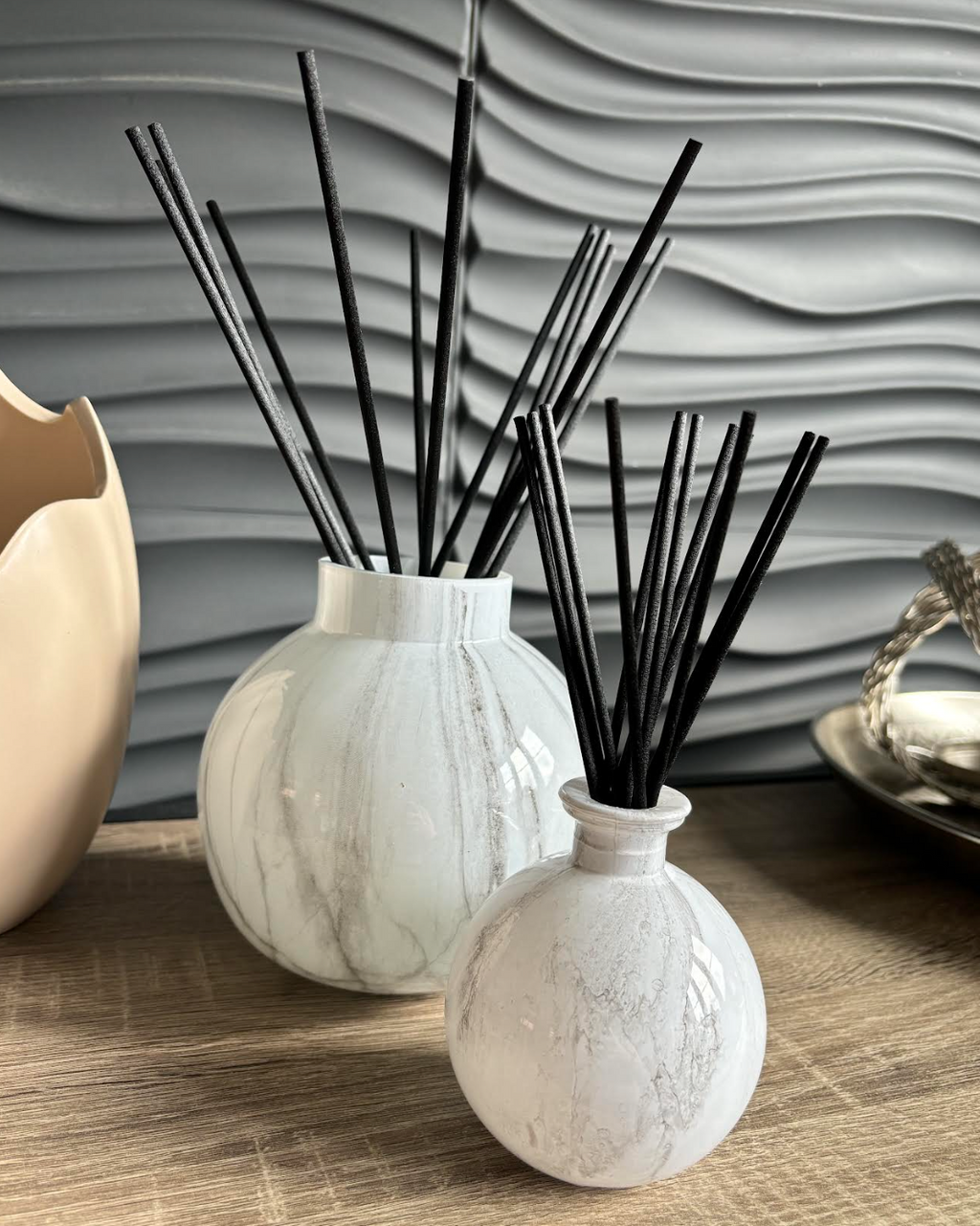 Marble Effect Glass difusser bottle & reeds - Large