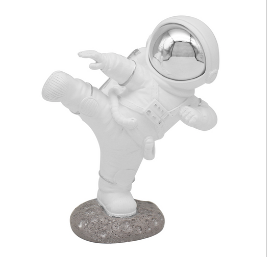 Astronaut statue - Karate Kid