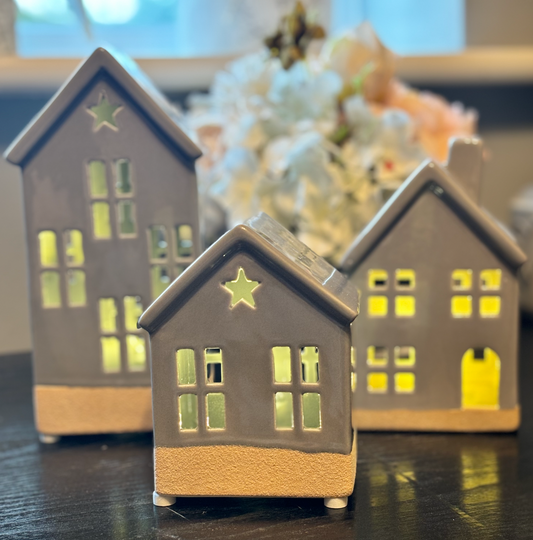 Light up house with Star - Large