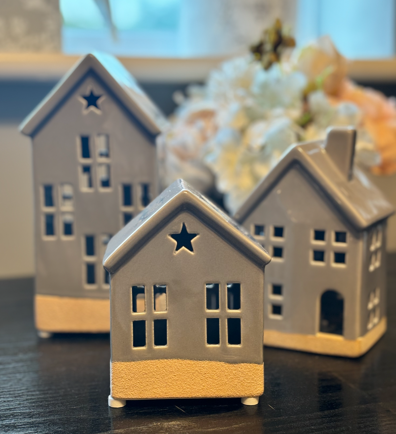 Light up house with Star - Large