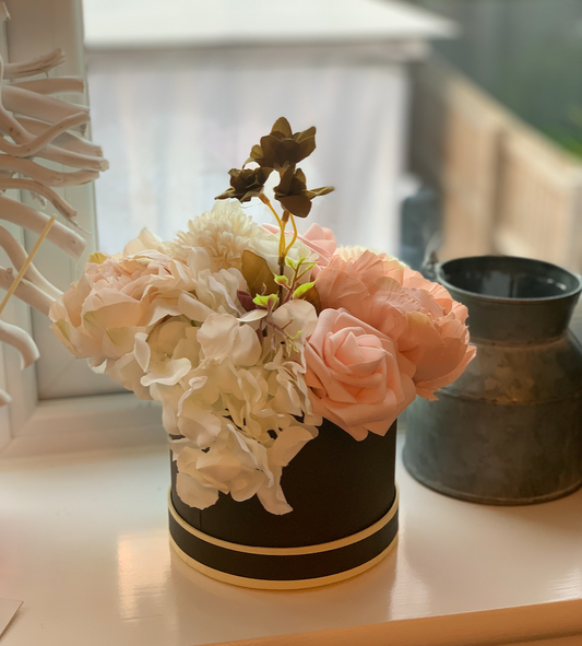 Luxury mixed arrangement - SMALL HAT BOX - in various colours
